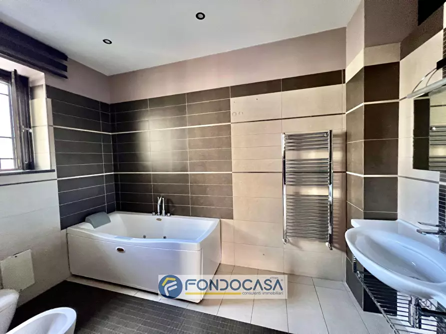 Immagine 16 di Villa in vendita  in via santa caterina da siena 6 a Giugliano In Campania