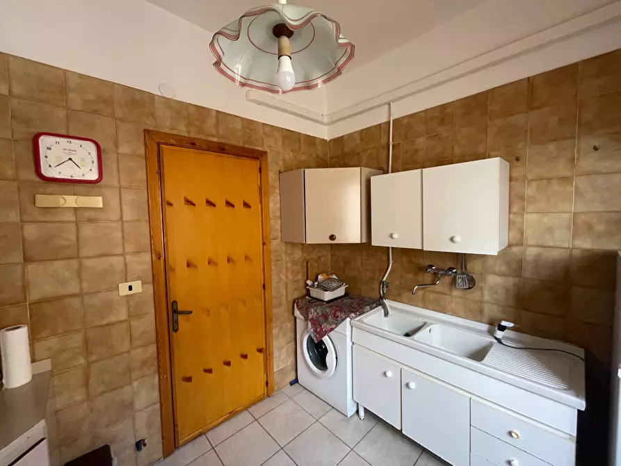 Immagine 11 di Appartamento in vendita  in Via Marche 32 a Arnesano