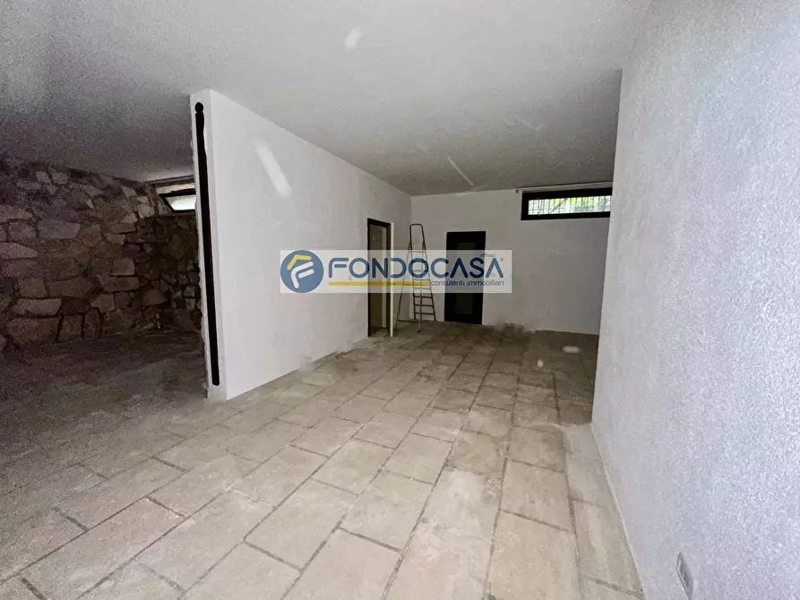 Immagine 4 di Magazzino in vendita  in Via dellAquilone 1A a Arnesano