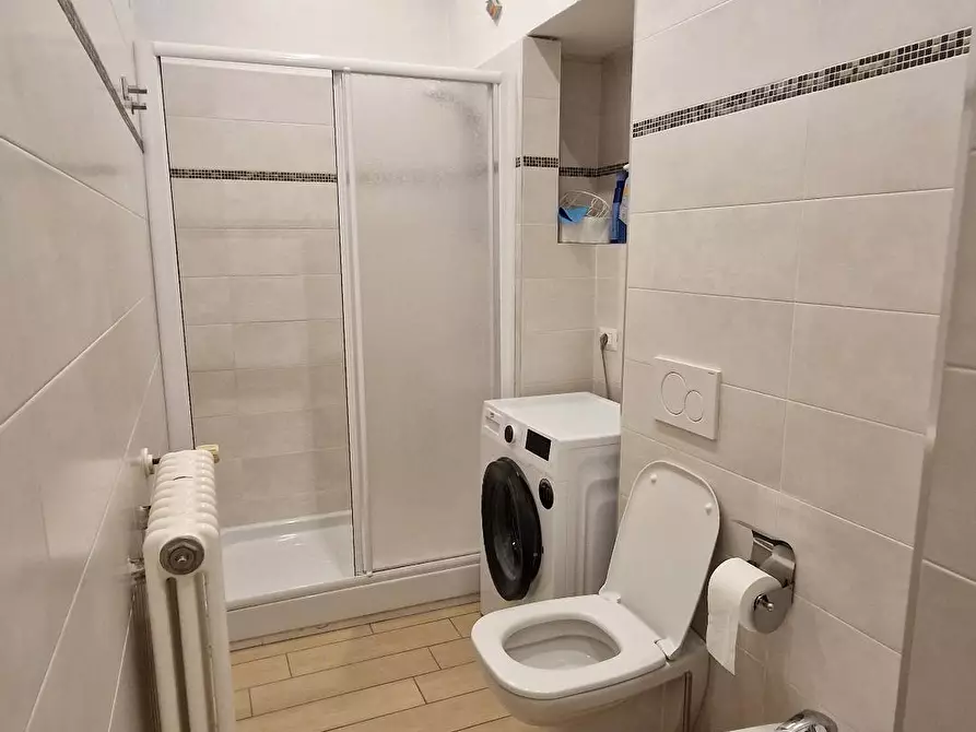 Immagine 5 di Appartamento in affitto  in via varesina 53 a Como