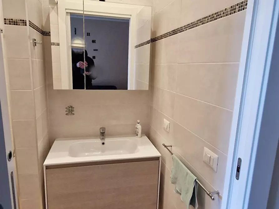 Immagine 6 di Appartamento in affitto  in via varesina 53 a Como