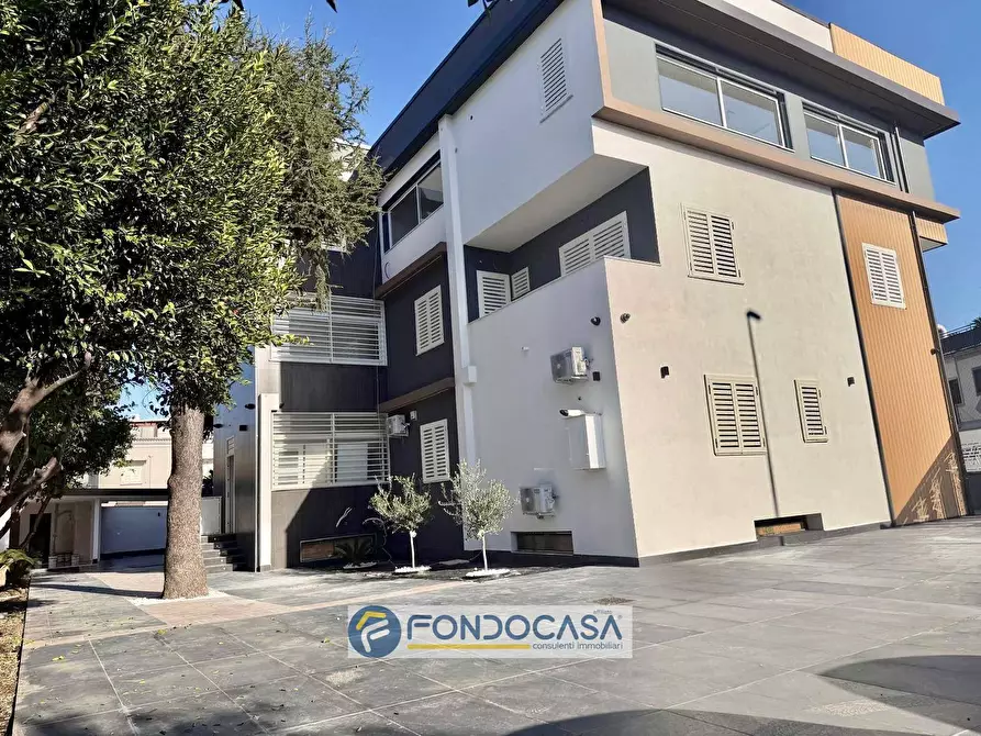 Immagine 1 di Ufficio in affitto  in Via Antonio Silvestre a Casandrino