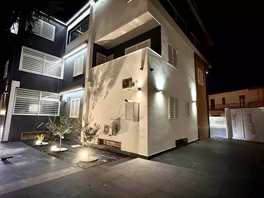 Immagine 8 di Ufficio in affitto  in Via Antonio Silvestre a Casandrino