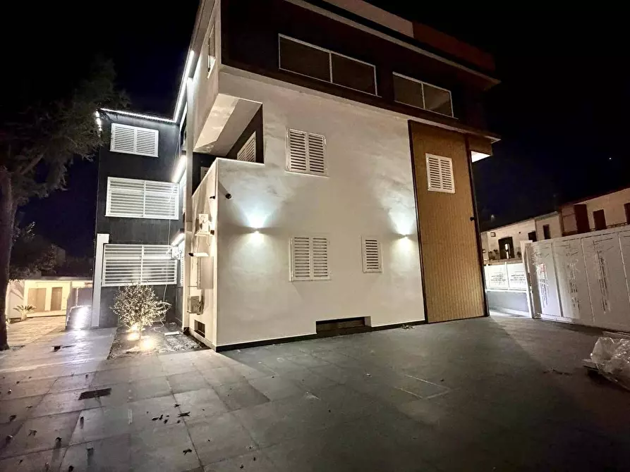 Immagine 9 di Ufficio in affitto  in Via Antonio Silvestre a Casandrino