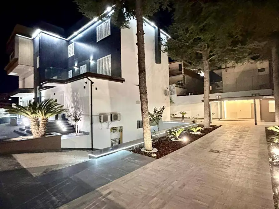 Immagine 11 di Ufficio in affitto  in Via Antonio Silvestre a Casandrino