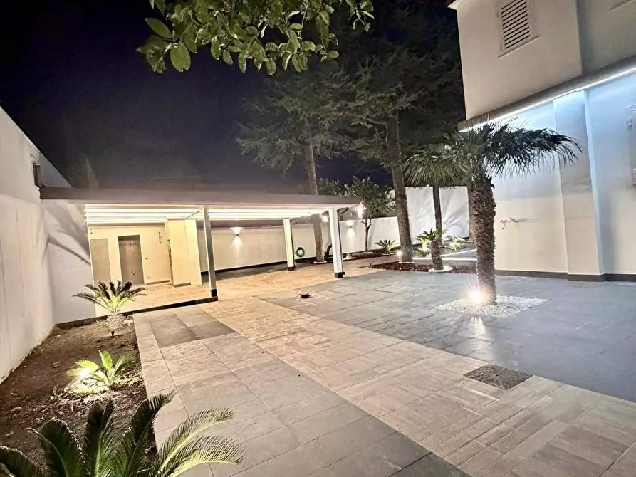 Immagine 12 di Ufficio in affitto  in Via Antonio Silvestre a Casandrino