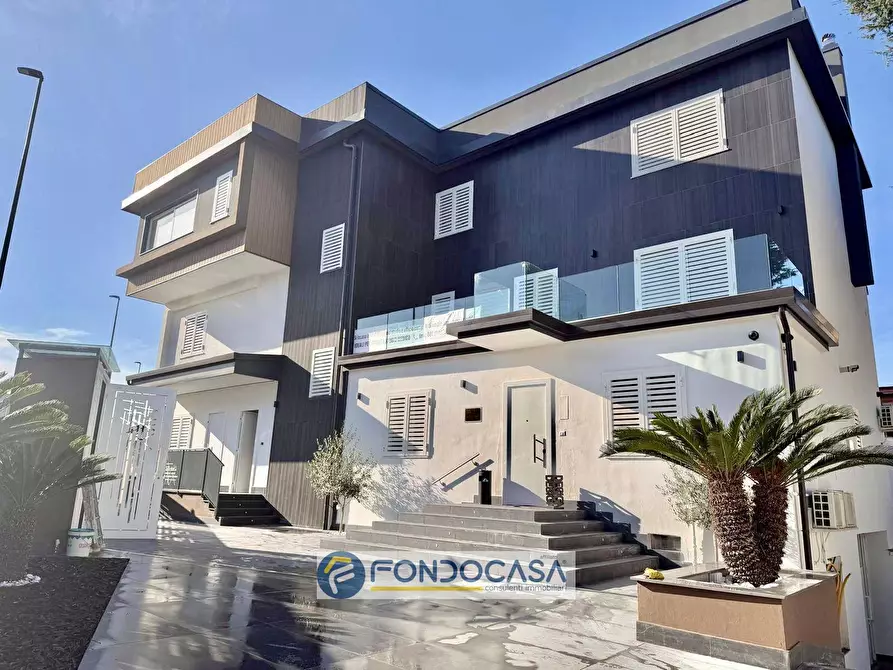 Immagine 13 di Ufficio in affitto  in Via Antonio Silvestre a Casandrino