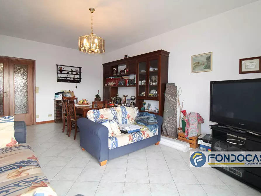 Immagine 15 di Appartamento in vendita  in Via Della Costituzione a Pontedera