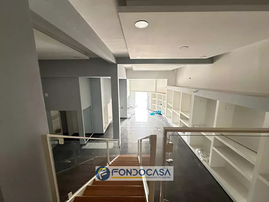 Immagine 6 di Locale commerciale in affitto  in via appia a Sant'antimo