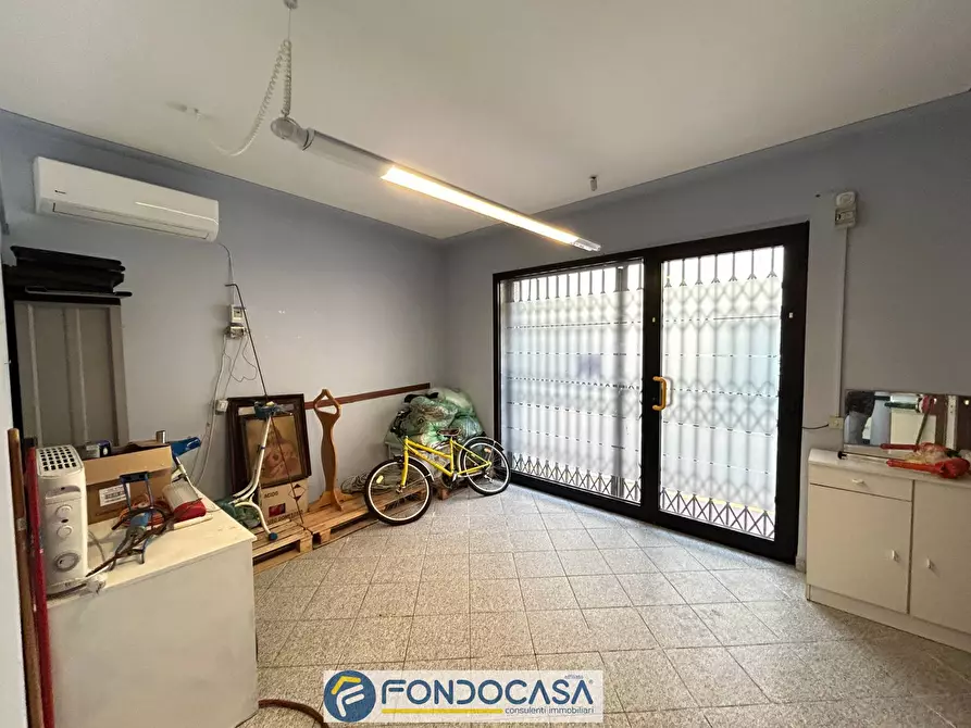 Immagine 5 di Ufficio in affitto  a Cazzago San Martino