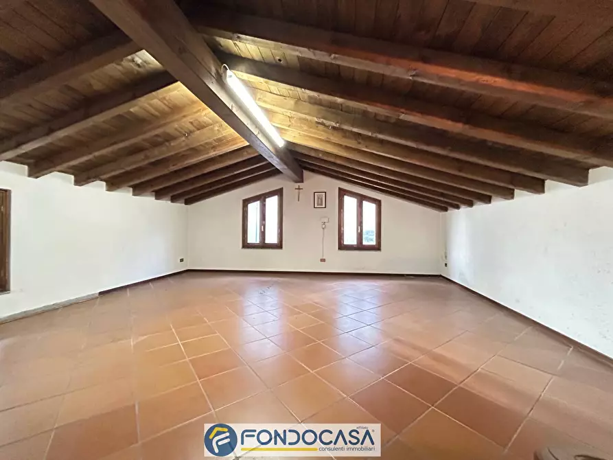 Immagine 12 di Ufficio in affitto  a Cazzago San Martino