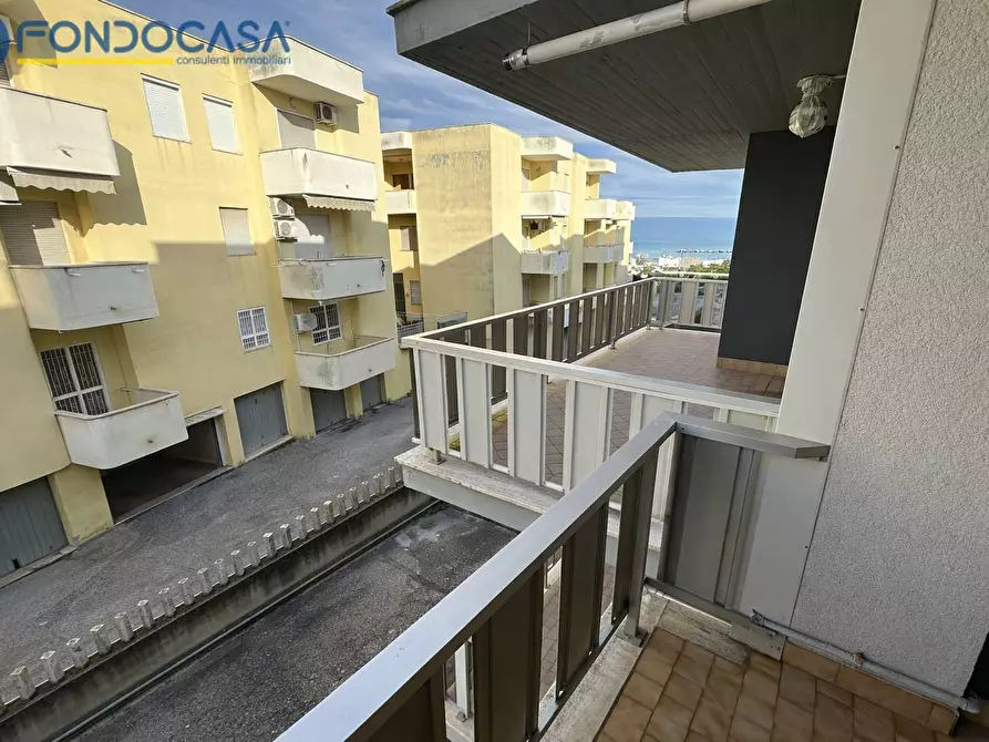 Immagine 32 di Appartamento in vendita  in Lungomare Italia 18 a Martinsicuro