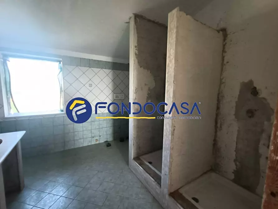 Immagine 9 di Villa in vendita  a Apollosa