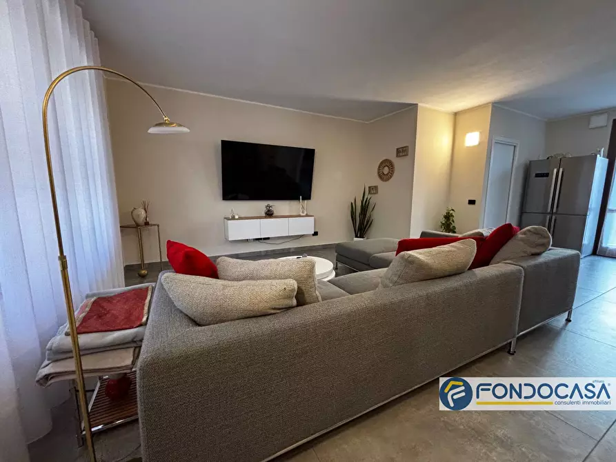 Immagine 2 di Villa in vendita  in Via Colleoni a Calcinate