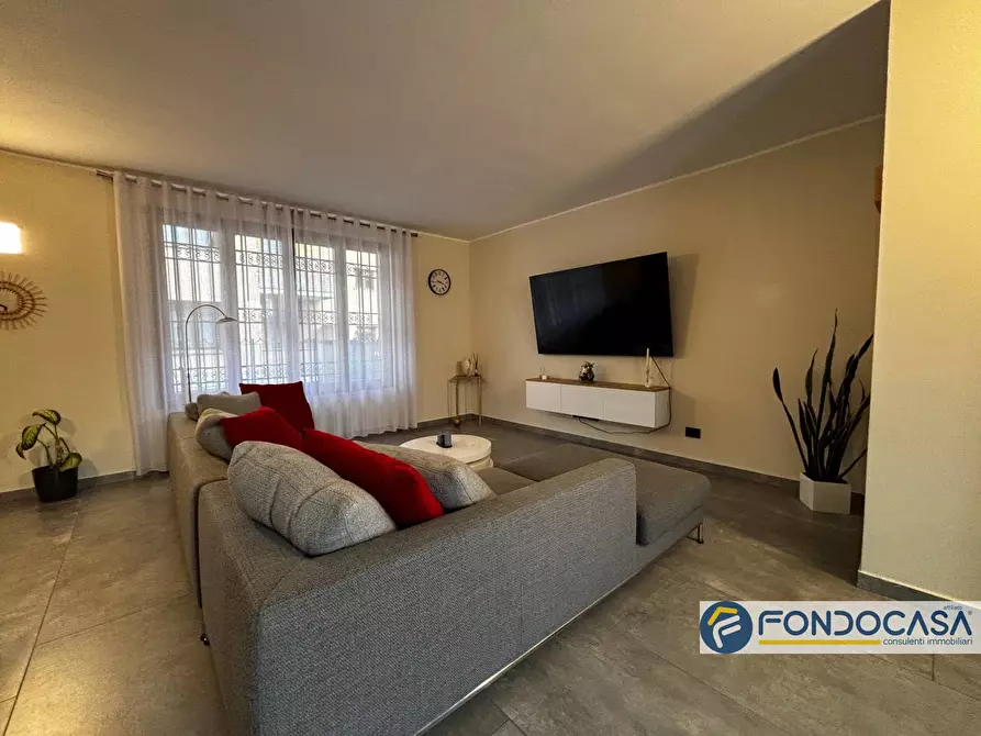 Immagine 3 di Villa in vendita  in Via Colleoni a Calcinate