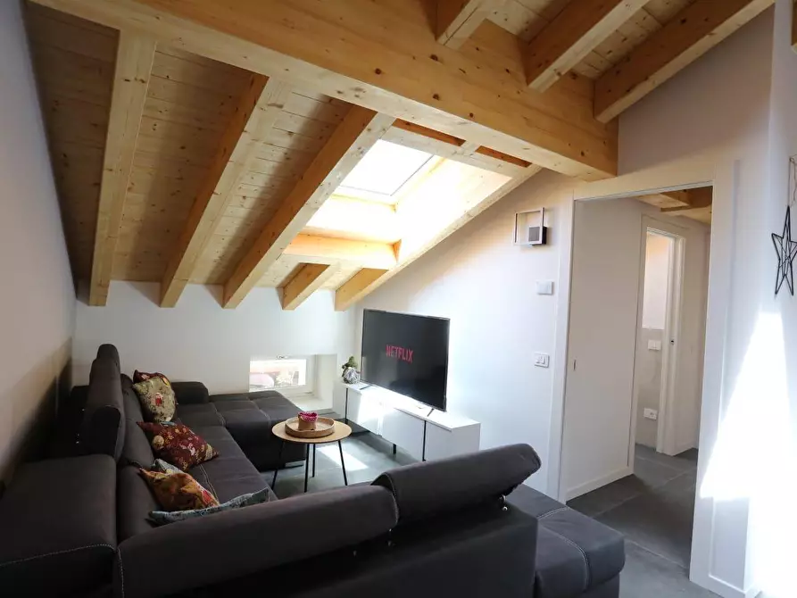 Immagine 8 di Attico in affitto  in via medici 10 a Ardesio