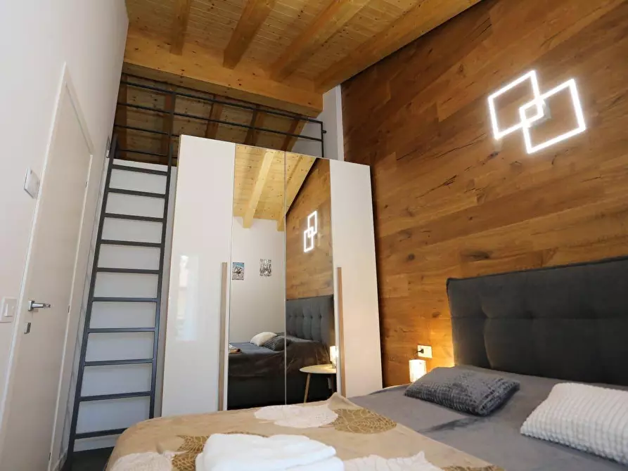 Immagine 10 di Attico in affitto  in via medici 10 a Ardesio