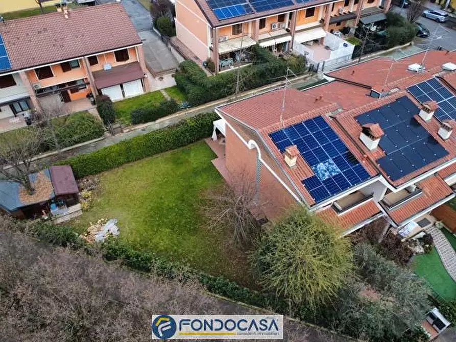 Immagine 34 di Villetta a schiera in vendita  snc a Adro