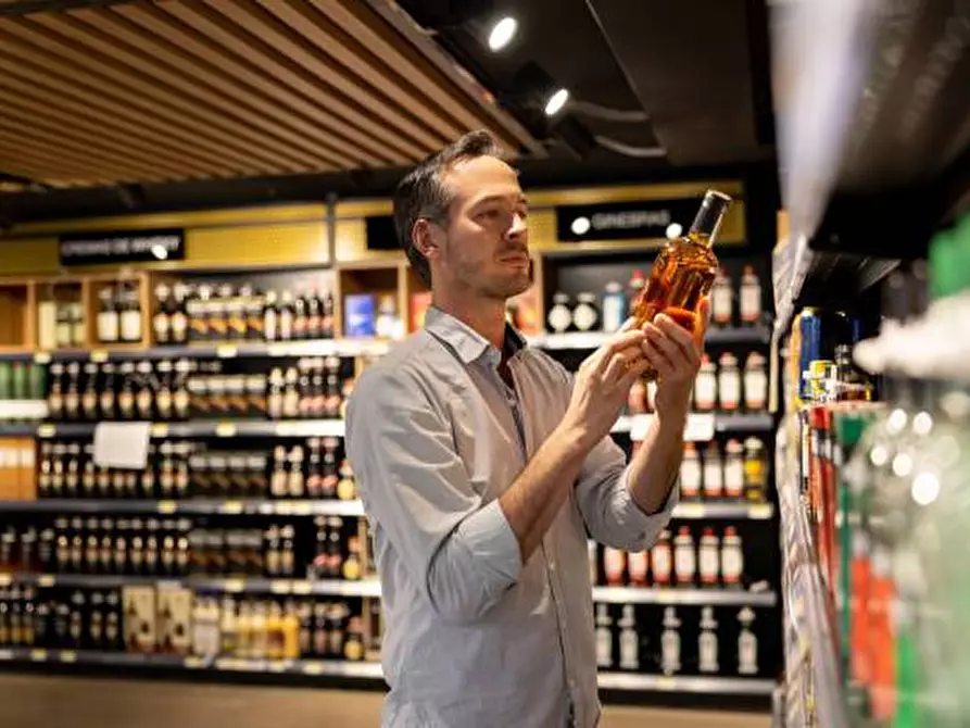 Immagine 8 di Attività commerciale in vendita  a Ravenna