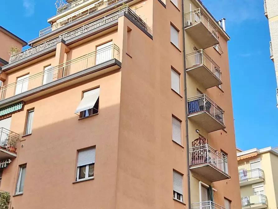 Immagine 3 di Appartamento in vendita  in via leoni 5 a Como