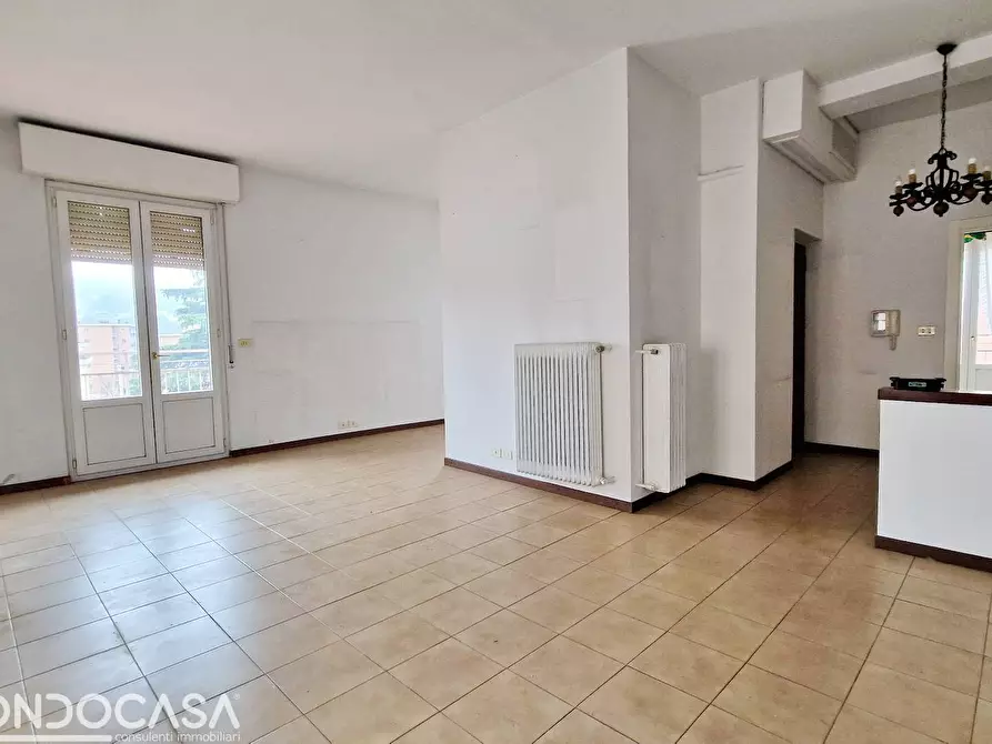 Immagine 9 di Appartamento in vendita  in via leoni 5 a Como