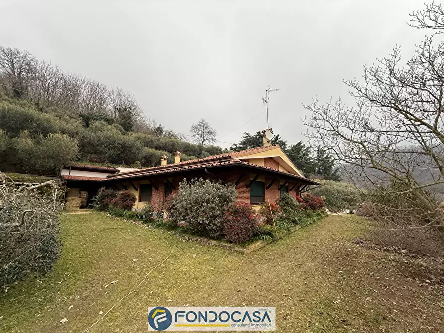 Immagine 1 di Villa in vendita  22 a Cimbergo