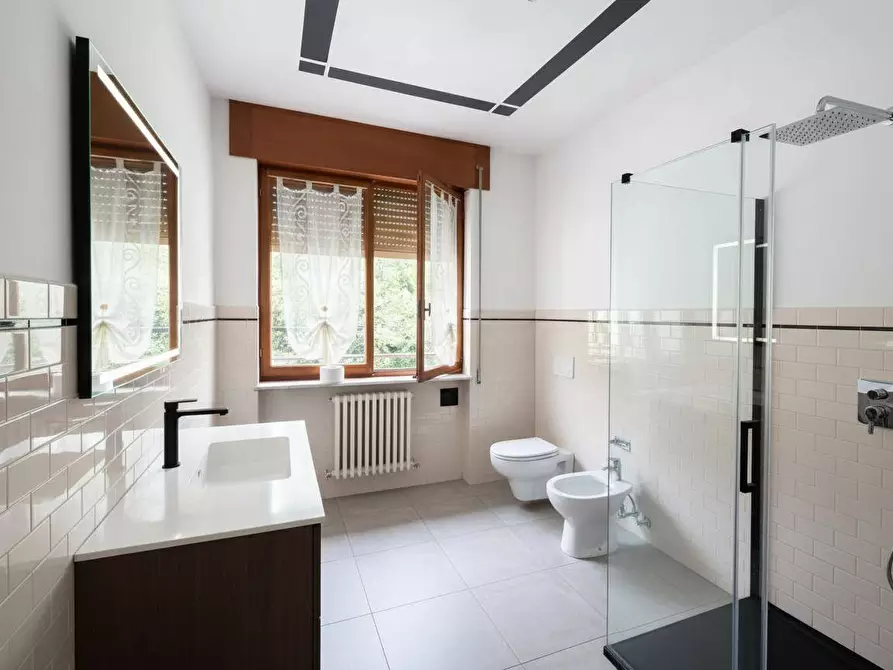 Immagine 15 di Palazzo in vendita  in Viale Valzella 2 a Ardesio