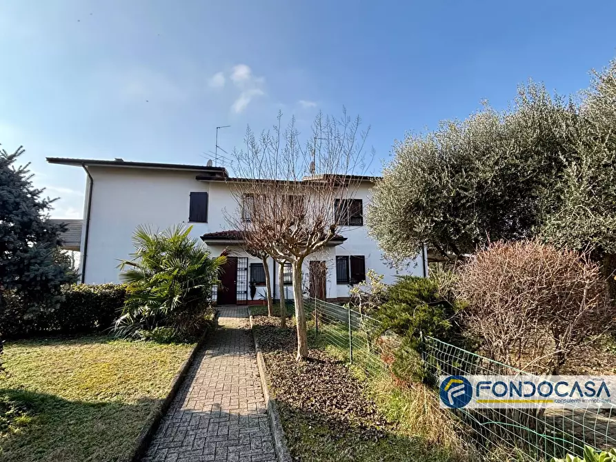 Immagine 2 di Casa semindipendente in vendita  a Palazzolo Sull'oglio
