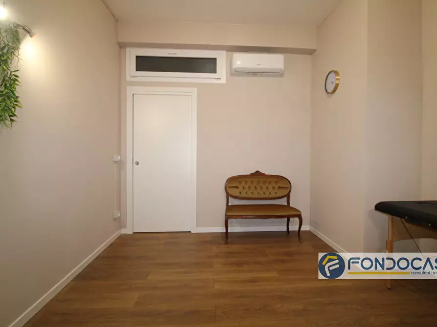 Immagine 19 di Locale commerciale in vendita  in Via Dei Mille a Ponsacco