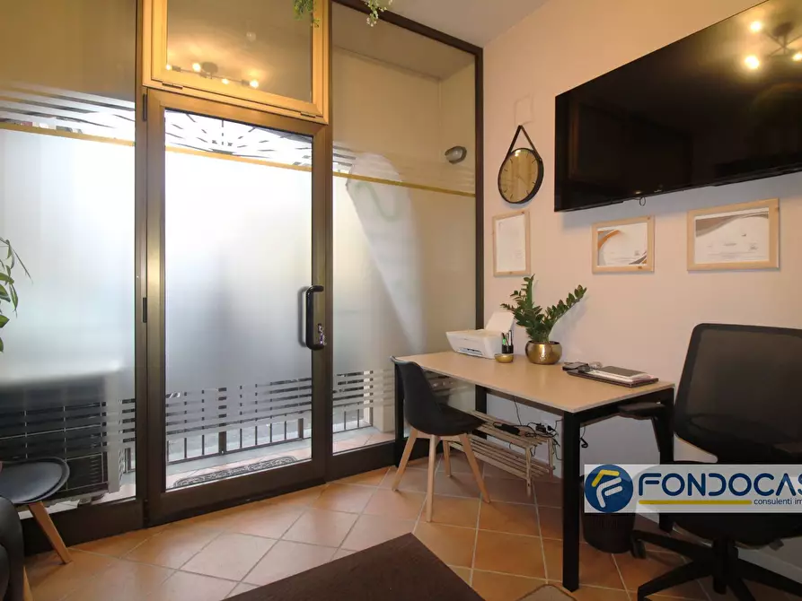 Immagine 4 di Locale commerciale in vendita  in Via Dei Mille a Ponsacco