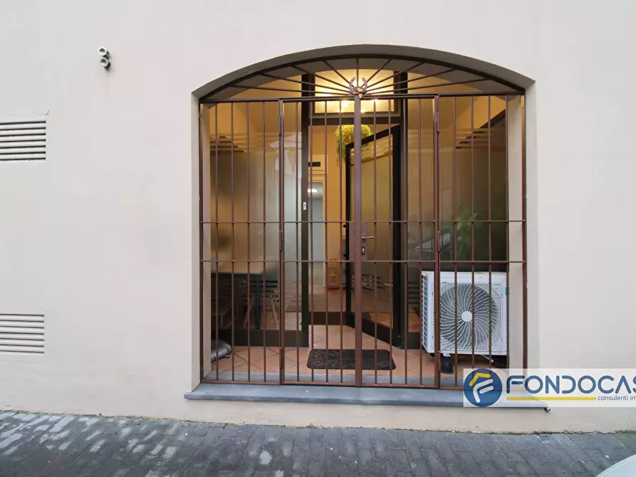 Immagine 25 di Locale commerciale in vendita  in Via Dei Mille a Ponsacco