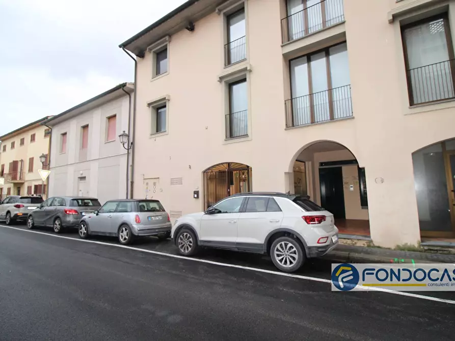 Immagine 28 di Locale commerciale in vendita  in Via Dei Mille a Ponsacco