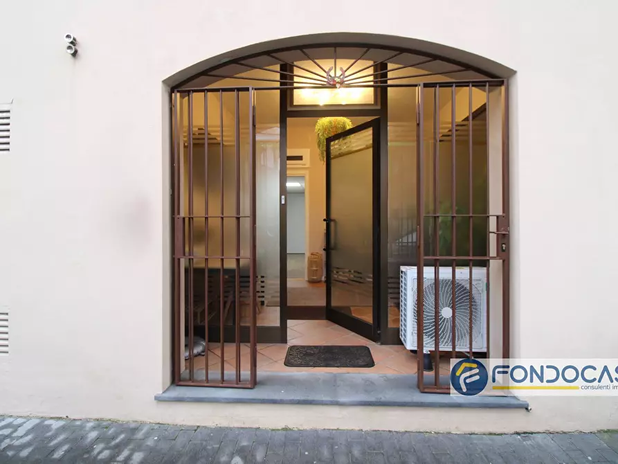 Immagine 26 di Locale commerciale in vendita  in Via Dei Mille a Ponsacco