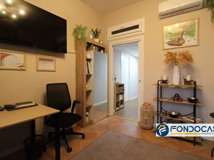 Immagine 7 di Locale commerciale in vendita  in Via Dei Mille a Ponsacco