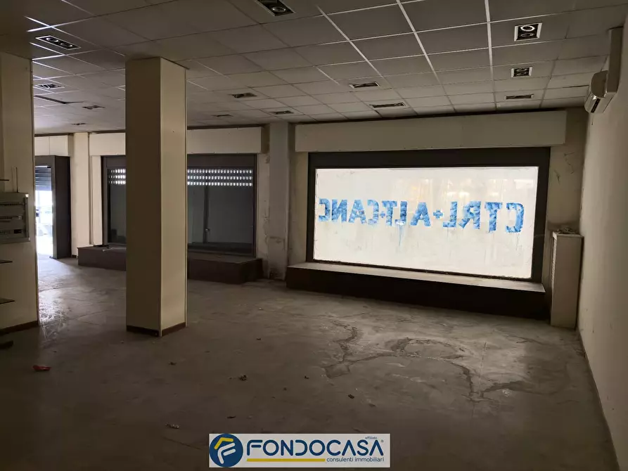 Immagine 9 di Locale commerciale in vendita  a Rovato