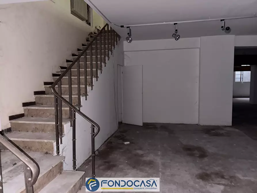 Immagine 15 di Locale commerciale in vendita  a Rovato