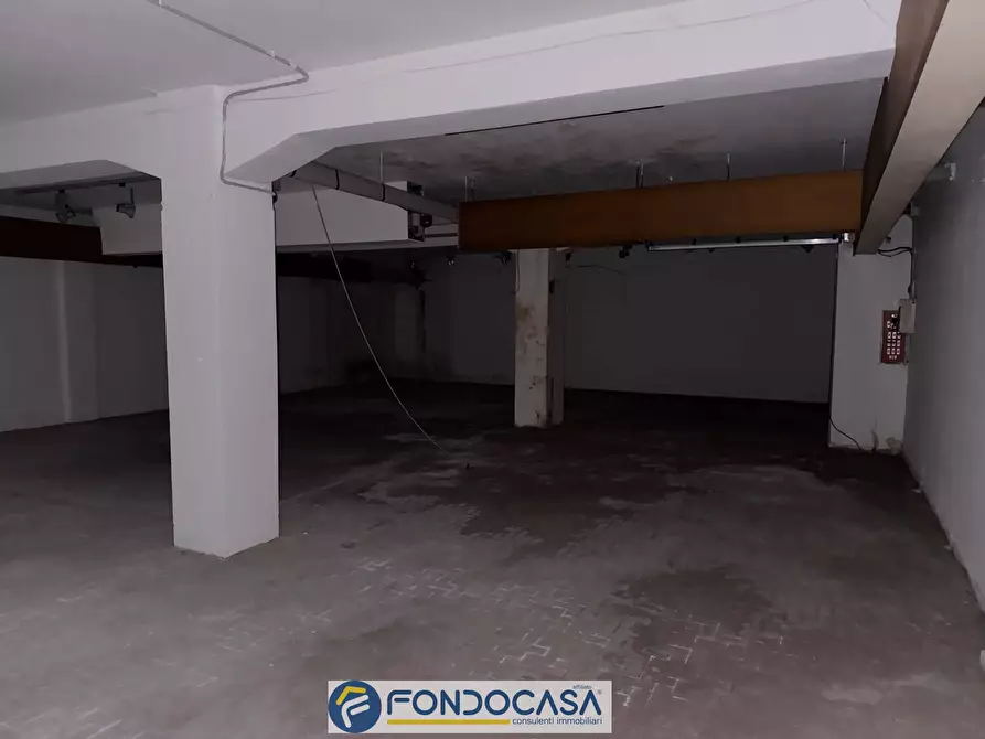 Immagine 21 di Locale commerciale in vendita  a Rovato