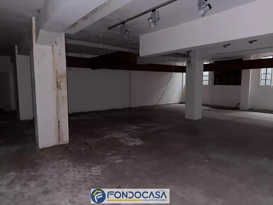 Immagine 20 di Locale commerciale in vendita  a Rovato