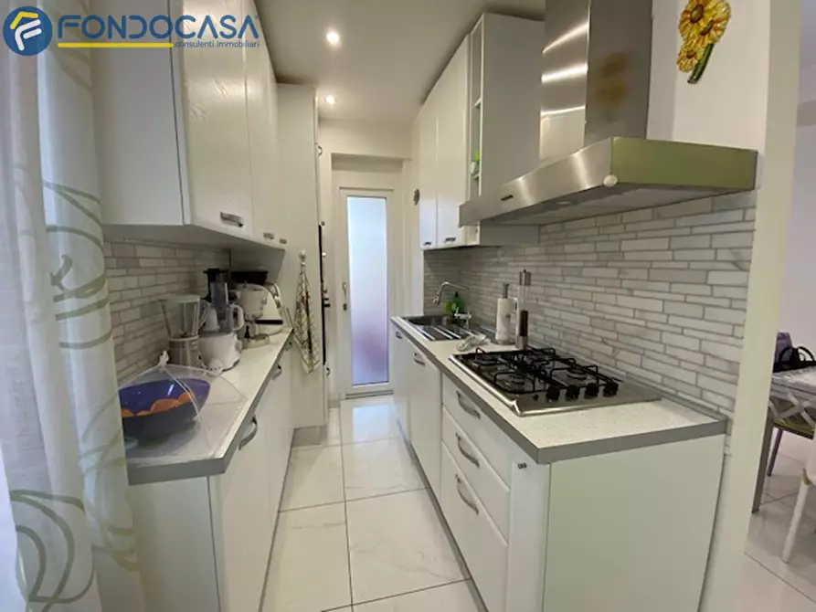 Immagine 3 di Appartamento in vendita  in Via Francesco Crucioli a Grottammare