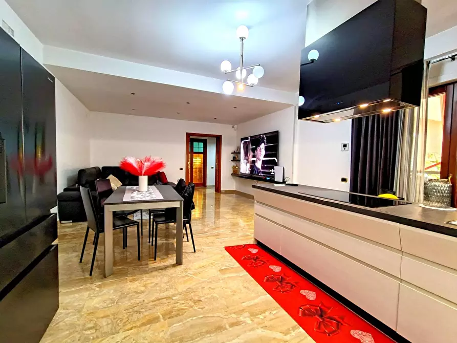 Immagine 2 di Appartamento in vendita  a Brusciano