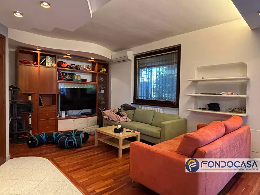 Immagine 6 di Casa semindipendente in vendita  a Castelli Calepio