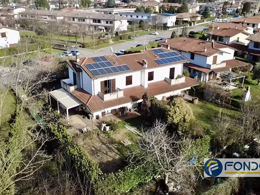Immagine 2 di Casa semindipendente in vendita  a Castelli Calepio