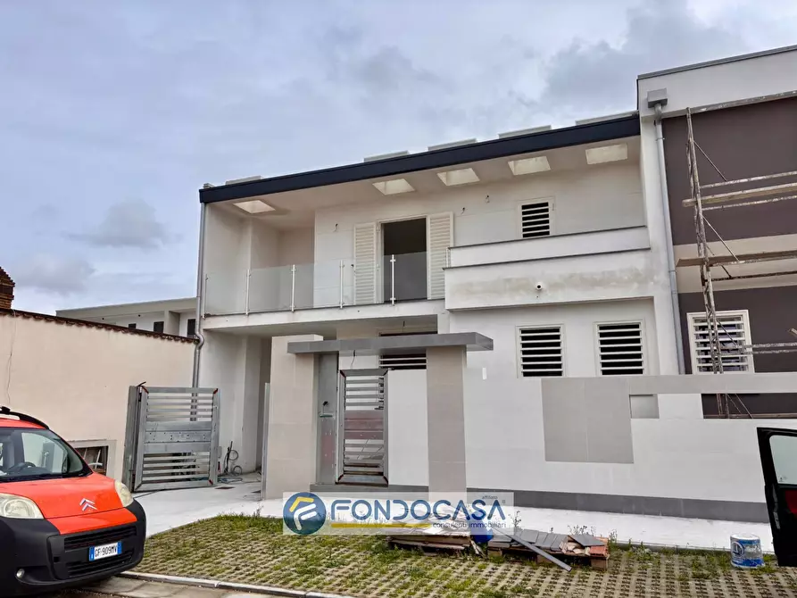 Immagine 5 di Villa in vendita  in via madre Teresa di calcutta S.n.c a Cancello Ed Arnone