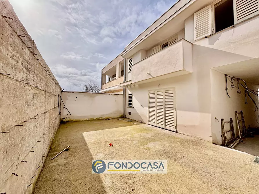 Immagine 3 di Villa in vendita  in via madre Teresa di calcutta S.n.c a Cancello Ed Arnone