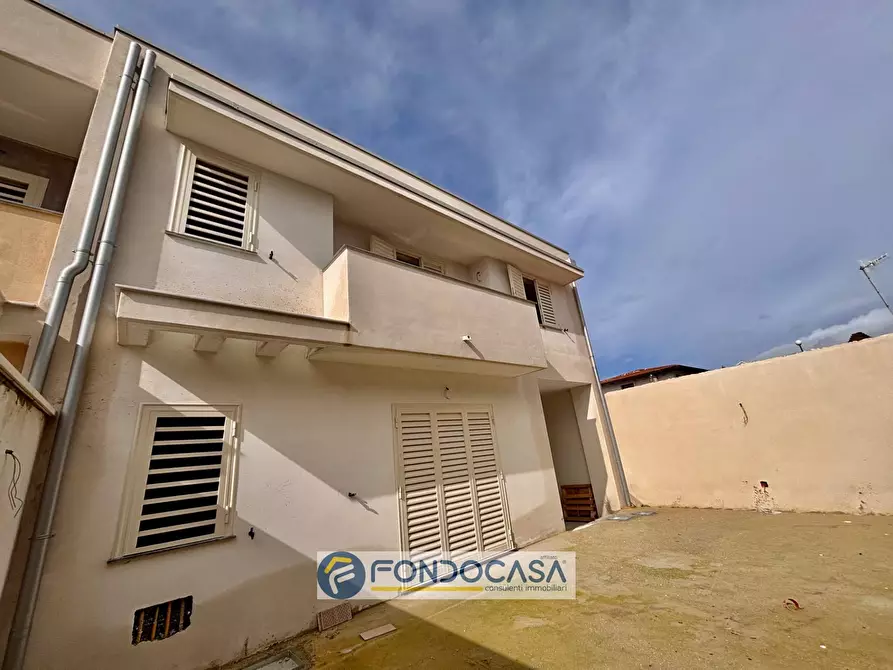 Immagine 4 di Villa in vendita  in via madre Teresa di calcutta S.n.c a Cancello Ed Arnone