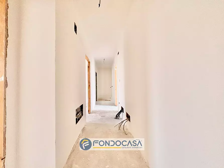 Immagine 25 di Villa in vendita  in via madre Teresa di calcutta S.n.c a Cancello Ed Arnone