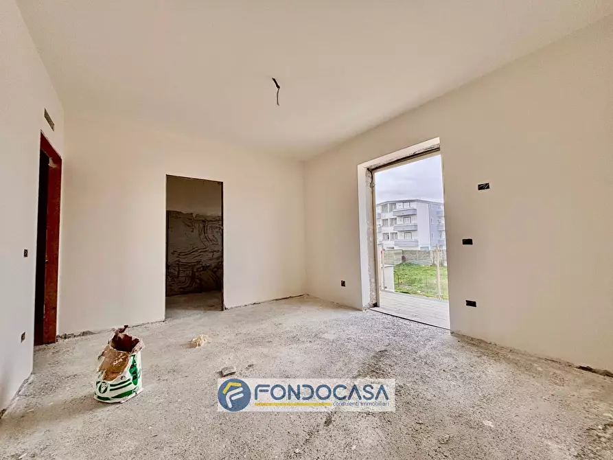 Immagine 31 di Villa in vendita  in via madre Teresa di calcutta S.n.c a Cancello Ed Arnone