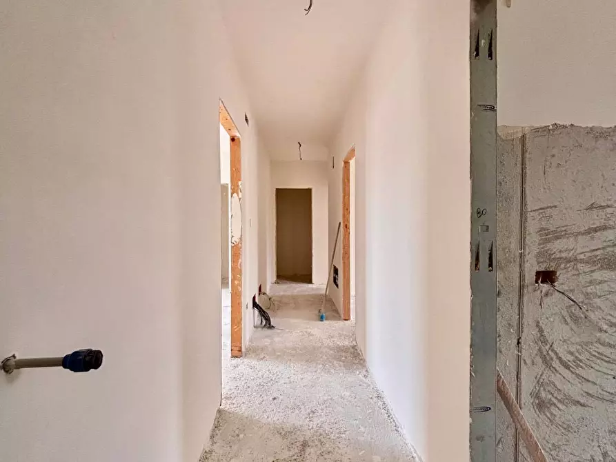 Immagine 39 di Villa in vendita  in via madre Teresa di calcutta S.n.c a Cancello Ed Arnone