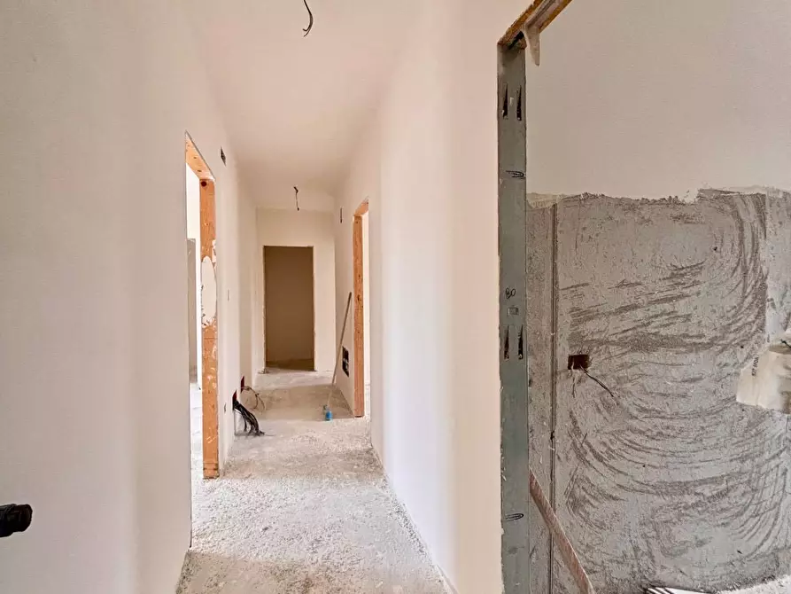 Immagine 40 di Villa in vendita  in via madre Teresa di calcutta S.n.c a Cancello Ed Arnone