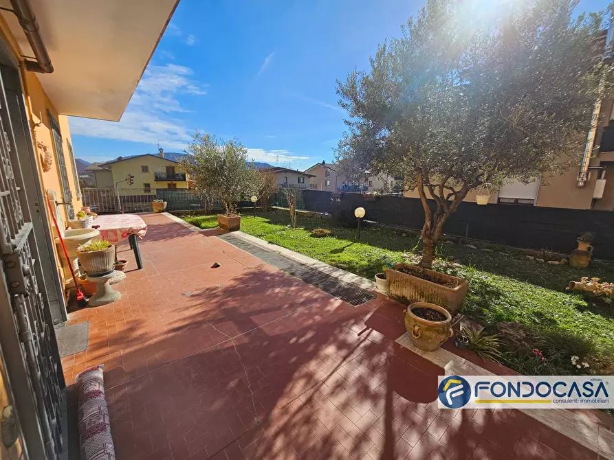 Immagine 12 di Appartamento in vendita  in Via Bellini 24 a Castelli Calepio